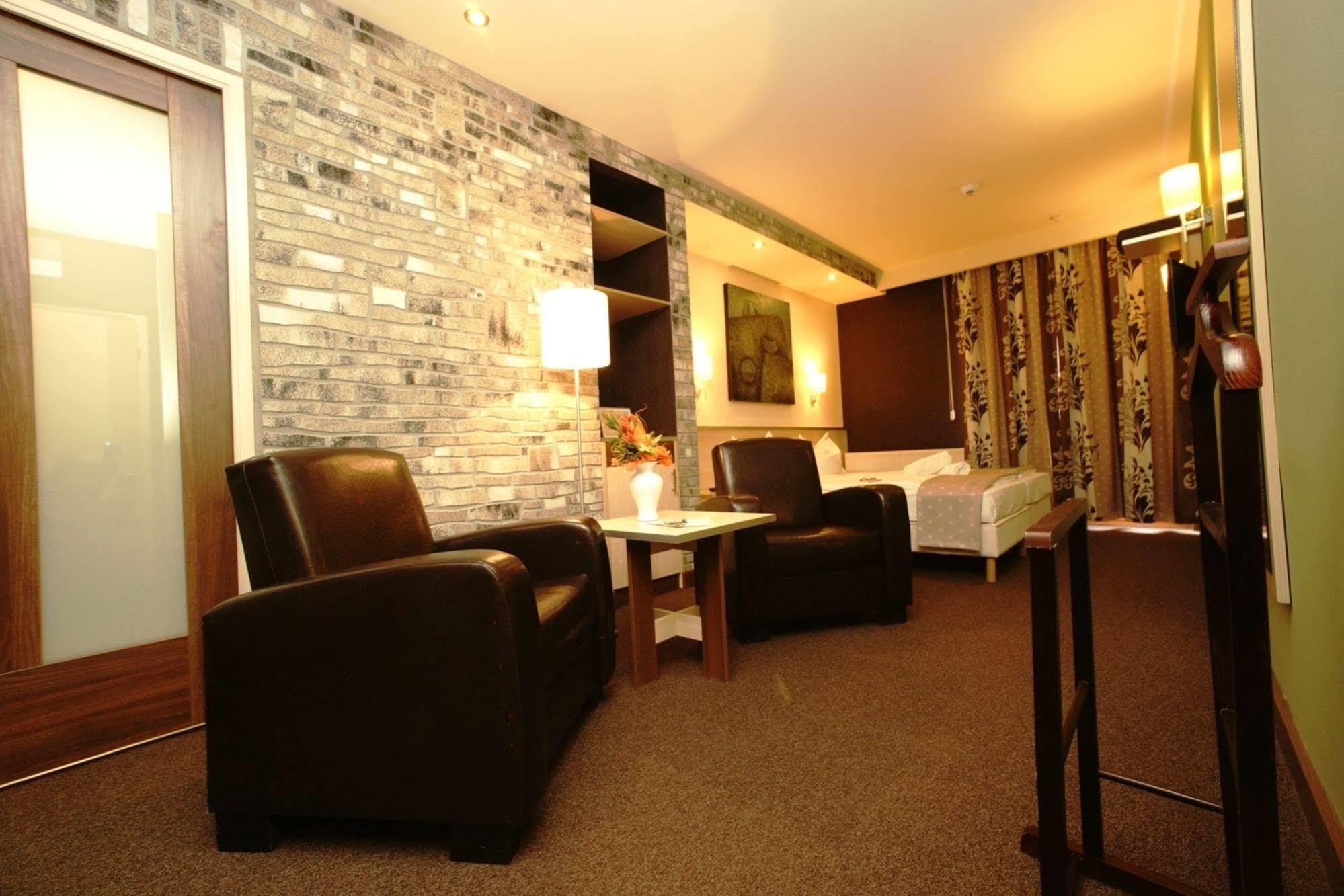 נג'קניז'ה Hotel Vineyard Inn - Szoloskert מראה חיצוני תמונה